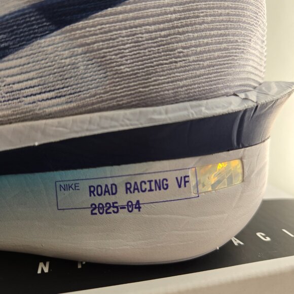 Nike VaporFly 4 Women’s Racing Sneakers – White/Blue – Size 10 - Picture 3 of 6